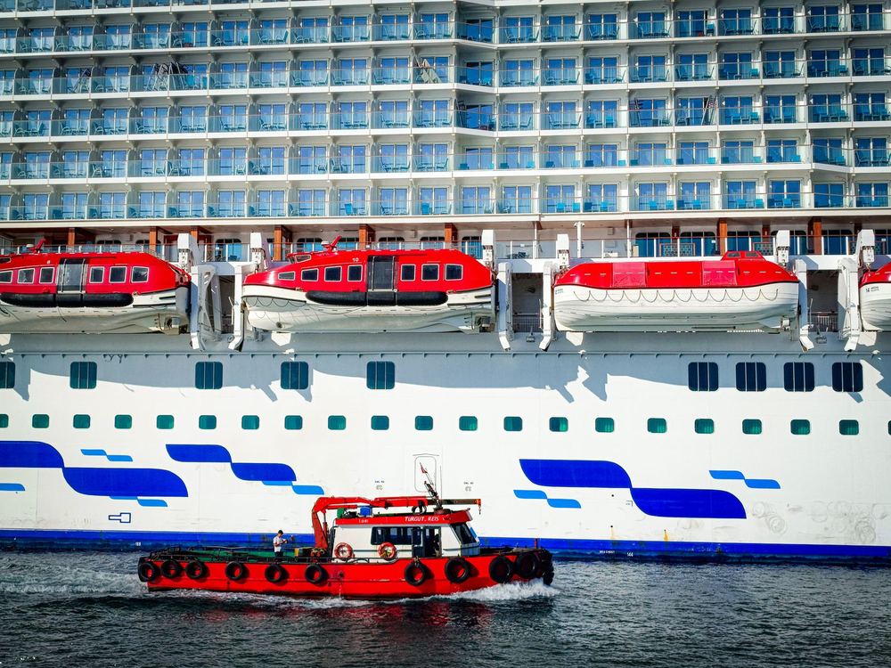 Ship lifeboats mounted on davits
